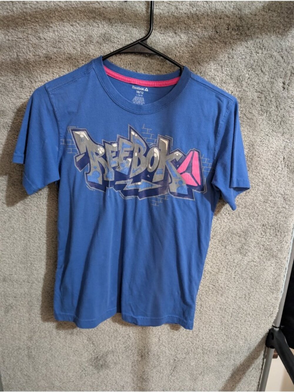 017 Reebok Youth Large 10/12 Blue Graffiti Delta Logo Short Sleeve T-Shirt